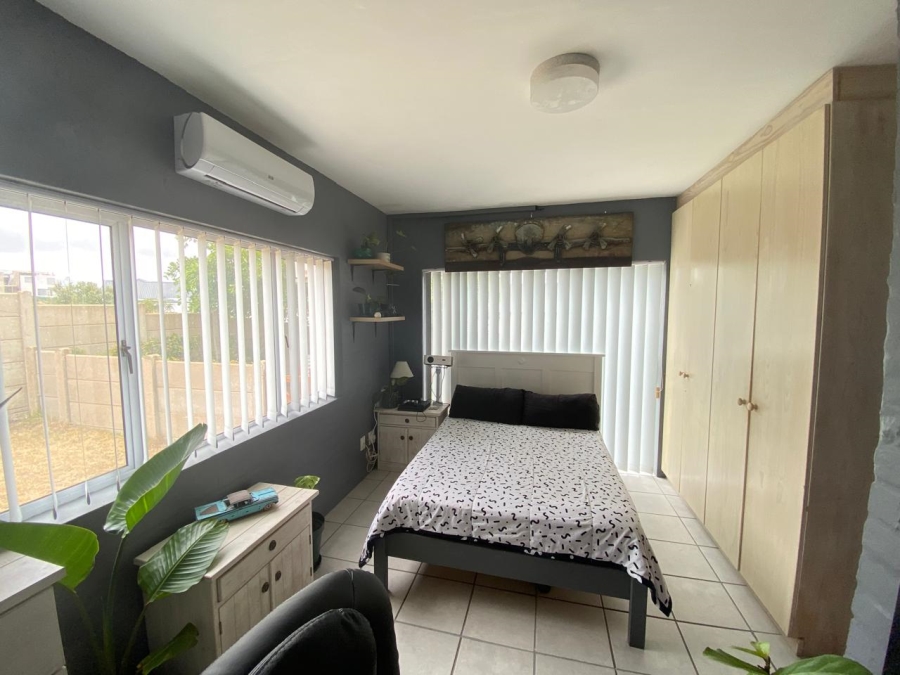 4 Bedroom Property for Sale in Jongensfontein Western Cape